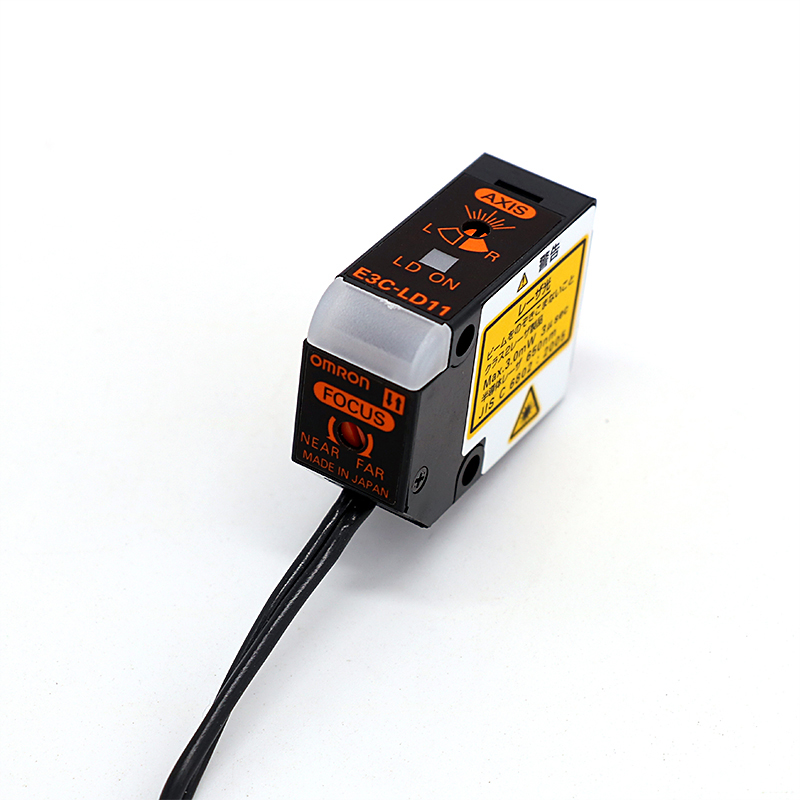 OMRON 欧姆龙 小型探头放大器分离型光电开关 E3C-2 2M