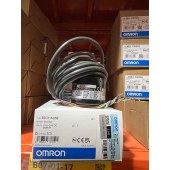 OMRON 欧姆龙 旋转编码器 E6C3-AG5B 256P/R 2M
