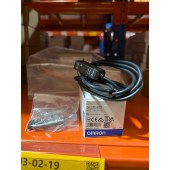 OMRON 欧姆龙 放大器内藏光电开关(中型)E3S-AD62 2M