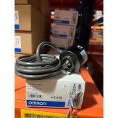 OMRON 欧姆龙 旋转编码器 E6C3-AG5C 256P/R 2M
