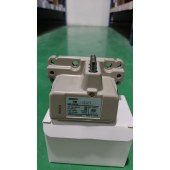 OMRON 欧姆龙 多连式限位开关VB-3221