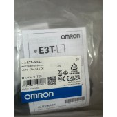 OMRON 欧姆龙 放大器内置型光电传感器 E3T-SR42 2M