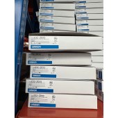 OMRON 欧姆龙 光纤传感器 E32-ZD33 2M