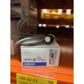 OMRON 欧姆龙 接近传感器 E2EQ-X7D1 2M