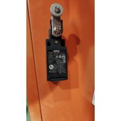 OMRON 欧姆龙 安全限位开关 D4N-2125