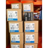 OMRON 欧姆龙 数字温控器 E5CC-RX2DSM-800