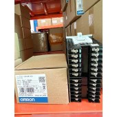 OMRON 欧姆龙 数字温控器 E5EC-CR2ASM-800