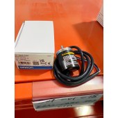 OMRON 欧姆龙 旋转编码器 E6A2-CW5C 500P/R 0.5M