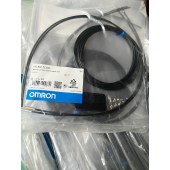 OMRON 欧姆龙 光纤传感器 E32-TC200 2M BY OMS
