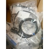 OMRON 欧姆龙 光纤传感器 E32-DC200 2M