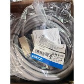 OMRON 欧姆龙 封闭式开关 
D4C-1320