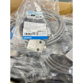 OMRON 欧姆龙 封闭式开关 
D4C-1202