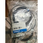 OMRON 欧姆龙 光纤传感器 E32-DC200 2M