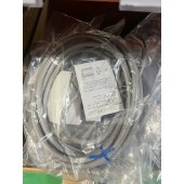 OMRON 欧姆龙 封闭式开关 
D4C-1232