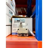 OMRON 欧姆龙 小型密封开关 D4E-1B10N