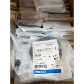 OMRON 欧姆龙 内置小型放大器型光电传感器 E3Z-D82 2M