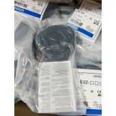 OMRON 欧姆龙 内置小型放大器型光电传感器 E3Z-T61A 2M