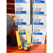 OMRON 欧姆龙 槽型光电传感器 E3S-GS3B4 2M