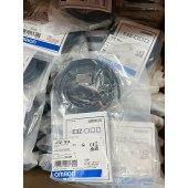 OMRON 欧姆龙 内置小型放大器型光电传感器 E3Z-T61A 2M