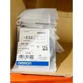 OMRON 欧姆龙 放大器内置型光电开关 (细小光束型) E3Z-L81 2M