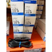 OMRON 欧姆龙 彩色光纤放大器 E3NX-CA11 2M