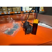 OMRON 欧姆龙 放大器内置型光电传感器E3S-LS10XB4 2M