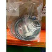 OMRON 欧姆龙 接近传感器 E2E-X18MY2-Z. 2M
