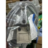OMRON 欧姆龙 封闭式开关 
D4C-3324