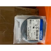 OMRON 欧姆龙 小径型接近传感器 E2E-S05S12-WC-B1 2M OMS