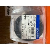 OMRON 欧姆龙 小径型接近传感器 E2E-S04SR8-WC-C1 2M OMS