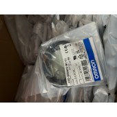 OMRON 欧姆龙 小径型接近传感器 E2E-S05N03-WC-C1 2M OMS