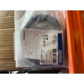 OMRON 欧姆龙 接近传感器 E2E-X7D1-U-Z 2M