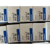 OMRON 欧姆龙 放大器内藏光电开关(中型)E3S-AT61 2M
