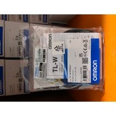 OMRON 欧姆龙 接近传感器 TL-W1R5MC1 2M