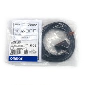 OMRON 欧姆龙 内置小型放大器型光电传感器 E3Z-R81 2M