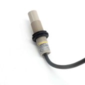 OMRON 欧姆龙 圆柱型传感器 E2K-X8MF1 2M