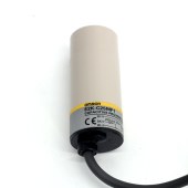 OMRON 欧姆龙 长距离型接近传感器 E2K-C25MF1 2M