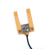 OMRON 欧姆龙 槽型光电传感器 E3S-GS3E4 2M