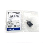 OMRON 欧姆龙 内置小型放大器型光电传感器 E3Z-D86