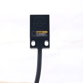 OMRON 欧姆龙 接近传感器 TL-W5MD2 2M BY OMC