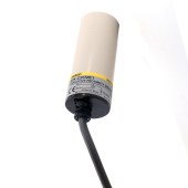 OMRON 欧姆龙 长距离型接近传感器 E2K-C25ME1 2M