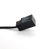 OMRON 欧姆龙 接近传感器 TL-Q5MC1-F-Z 2M BY OMS