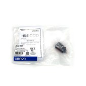OMRON 欧姆龙 内置小型放大器型光电传感器 E3Z-R66