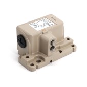 OMRON 欧姆龙 多连式限位开关VB-2121