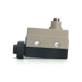 OMRON 欧姆龙 封闭式开关 ZC-D55