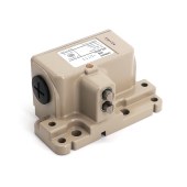 OMRON 欧姆龙 多连式限位开关 VB-2111