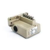 OMRON 欧姆龙 多连式限位开关VB-6221